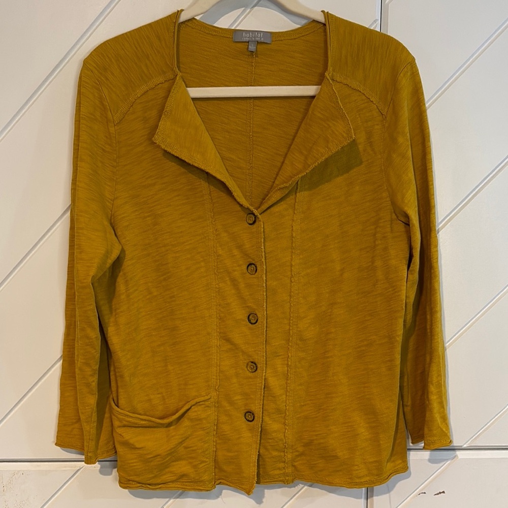 Habitat Women's Mustard Button-Up Top small